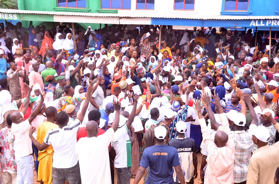 <strong>2023: Jimoh Ibrahim on tour of 66 wards</strong>