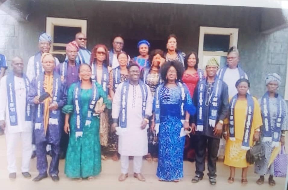 <strong>Old students donate modern toilet to CAC Grammar School</strong>