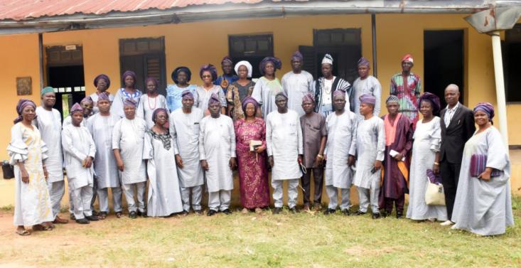 <strong>Old Students of Teachers’ College, Epinmi-Akoko, Donate to Community, Mull Projects to lift Alma Mater</strong>