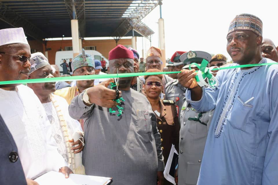 Adegoroye commissions new facilities at Seme Border