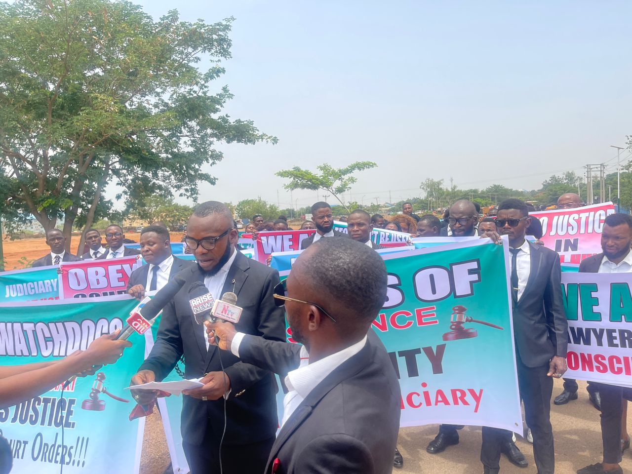Yahaya Bello: Lawyers storm Supreme Court, condemn EFCC’s alleged abuse of judicial process