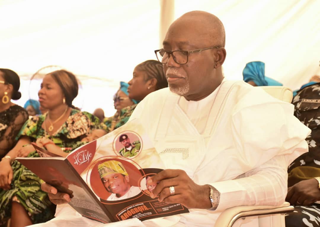 Gov. Aiyedatiwa pays last respect to Late Gen. Arogbofa