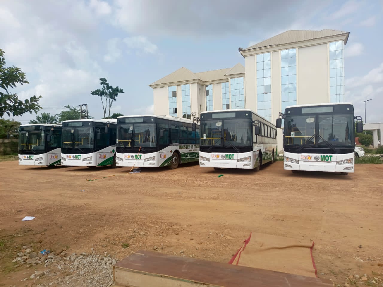 Ondo deploys five more buses for free shuttle for pupils