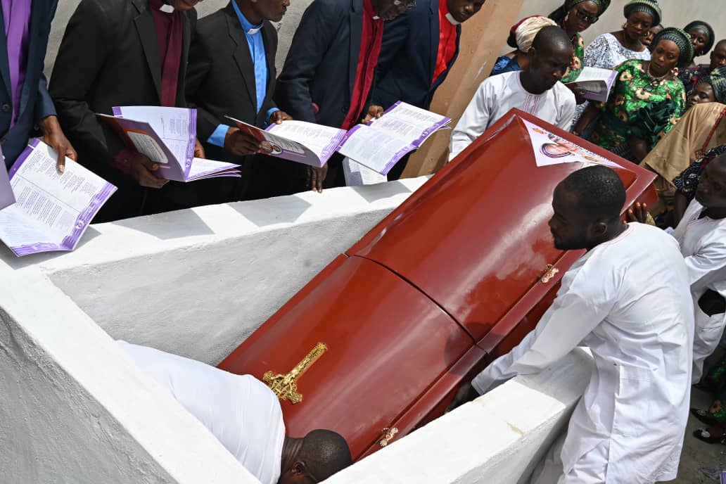 Ibadan agog as TVC’s Ayodeji Moradeyo’s Mother-in-law laid to rest