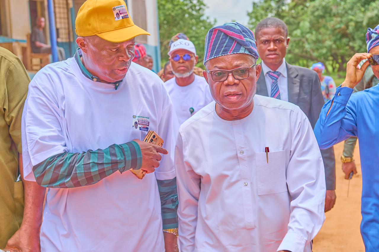 Aiyedatiwa commends Rep Adelegbe over distribution of N10m, 100,000 agric inputs to constituents