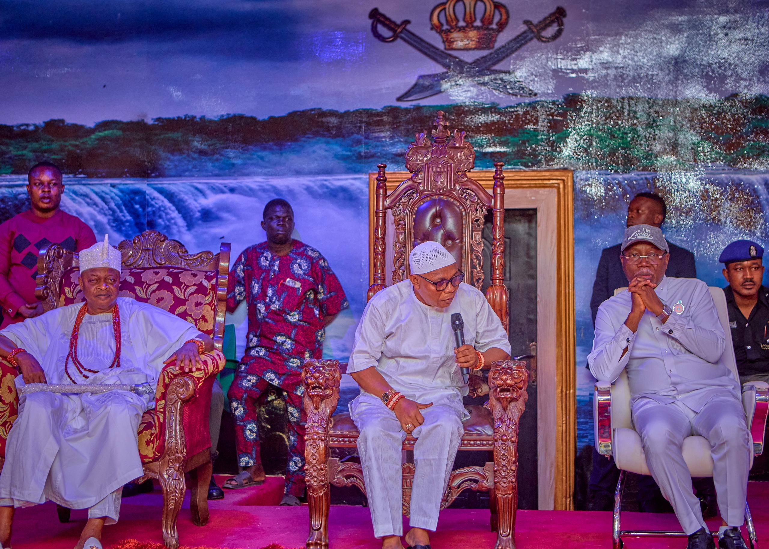 Oluwatuyi: Gov Aiyedatiwa pays condolence visit to Deji, Akure community